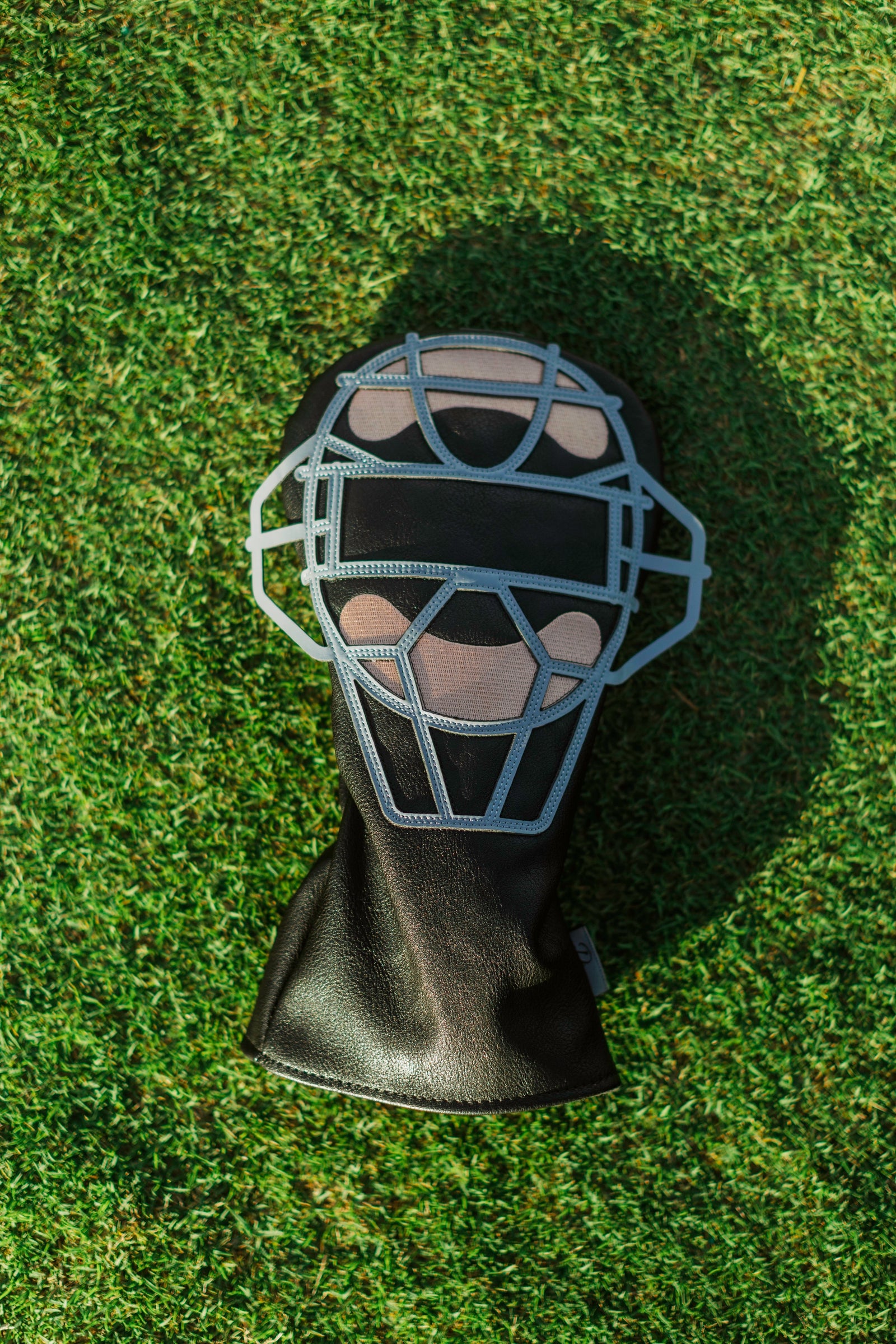 Catcher’s Mask driver headcover with PU leather and cushioned lining.