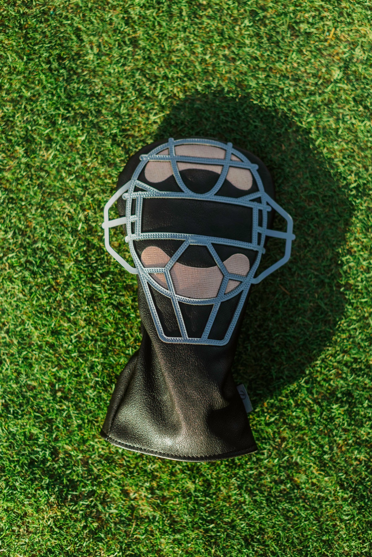 Catcher’s Mask driver headcover with PU leather and cushioned lining.